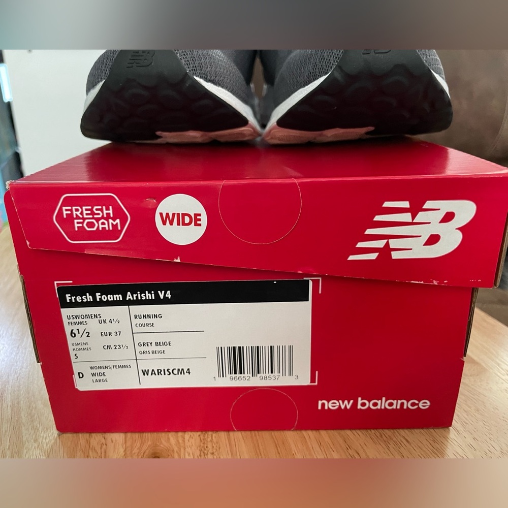 New Balance- women’s Fresh Foam Arishi V4, size 6.5 D (wide). Gently used. - Picture 2 of 6